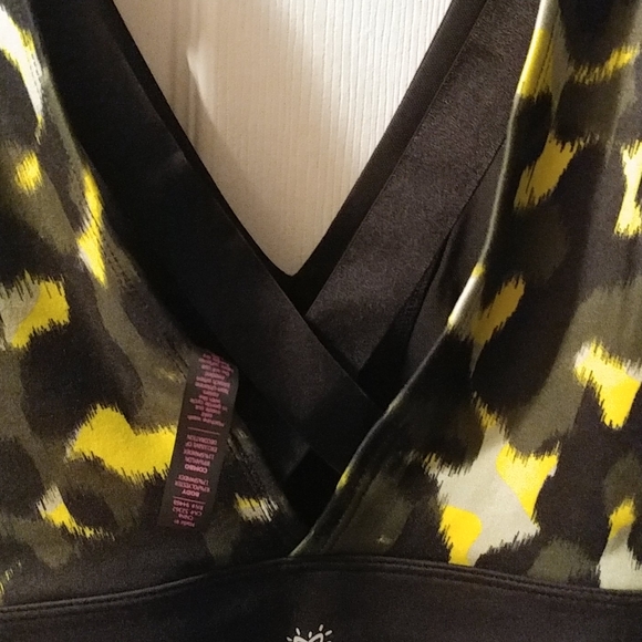 Betsy Johnson sports bra. - Picture 4 of 4